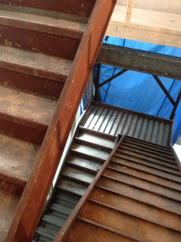Achieve Both Elegance and Functionality with Steel Stairs